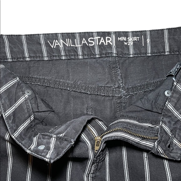 Vanilla Star Stripe Mini Skirt Size- 9(juniors) - Picture 4 of 5